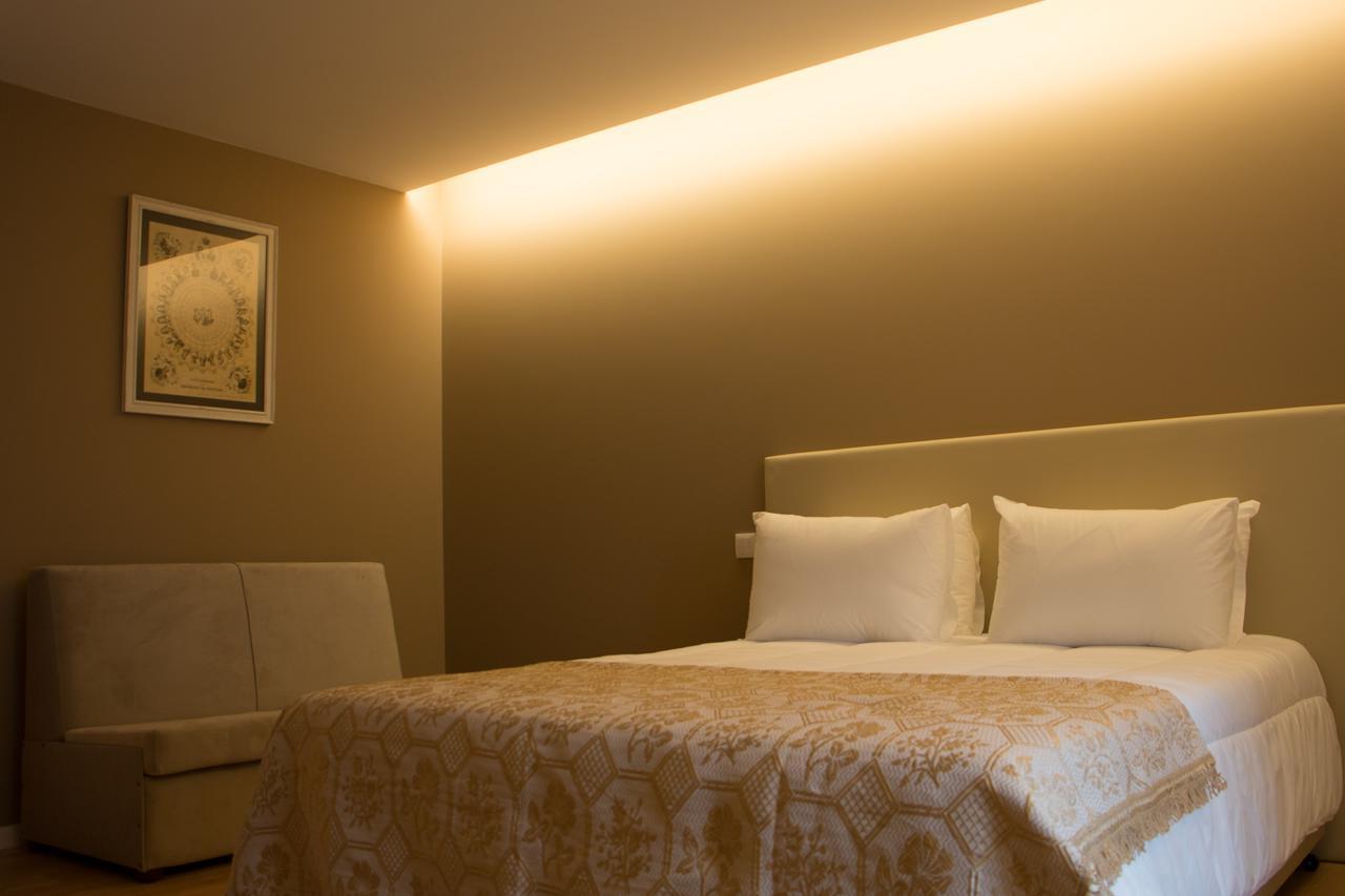 Feira Hostel & Suites Santa Maria da Feira Extérieur photo